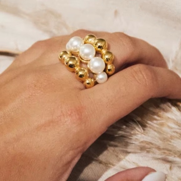 Pearl Cluster Cocktail Ring - Picture 2 of 2